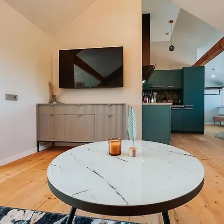 A Gem Steps Away From Oldtown Apartment *